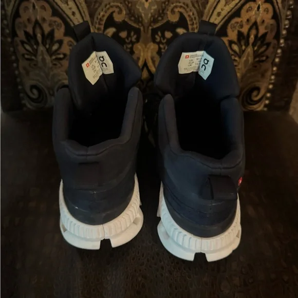 On Running Men's Dark Blue and White Athletic Shoes - Picture 3 of 4